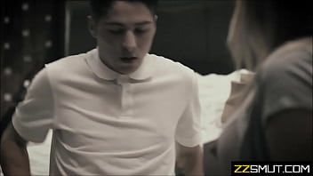 play 继妹欺骗兄弟做爱