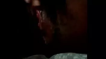 Redare Marii iubește să se degeteze și să stropească peste tot.