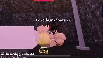 Oynat Busty roblox kız benden onu becermemi istedi