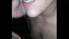 Oynat Kıvrımlı MILF Calilady Yaramaz Bir Randevuya Hazır