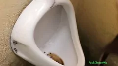 Oynat Bu sıcak sarışın egzotikyi izleyinFuckqueen 9ja, siyah abanoz sevgilisinin yakından işemesini izlerken inanılmaz derecede tahrik oluyor