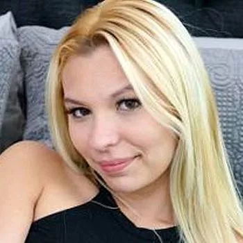Pornostar Sophia Sweet