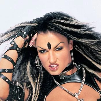 अभिनेता Laura Angel