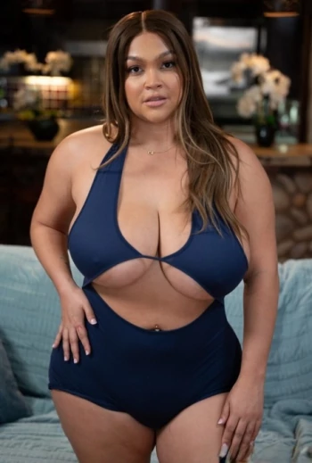 Gwiazda porno Ashlyn Peaks