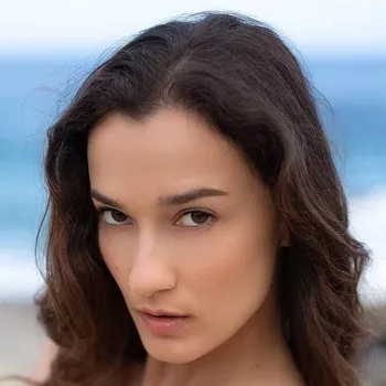 Porno Yıldızı Sofi Ka