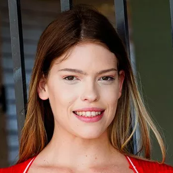 Pornstar Leah Lee